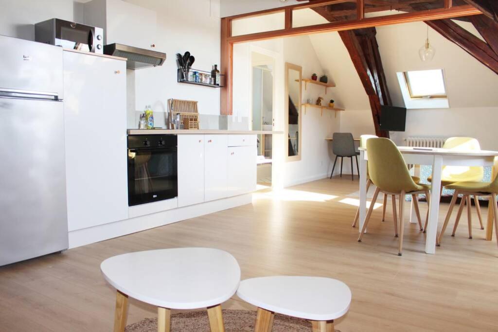 Cocon Plein Centre - Parking Prive Apartment